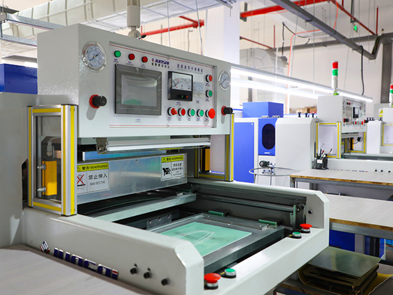 Frekuensi tinggi sepak bola